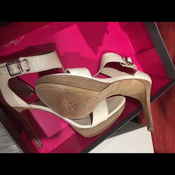 Shoes - Picture 2 of 3